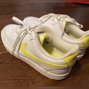 Nike Court Vision Low Yellow